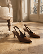 Escarpins Slingback en Daim à Petit Talon