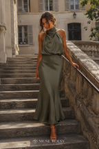 Robe en Satin Élégante