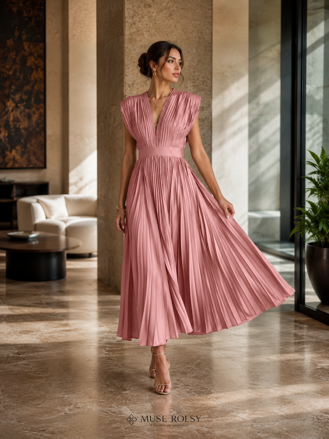 Robe Plissée Parisienne Élégante